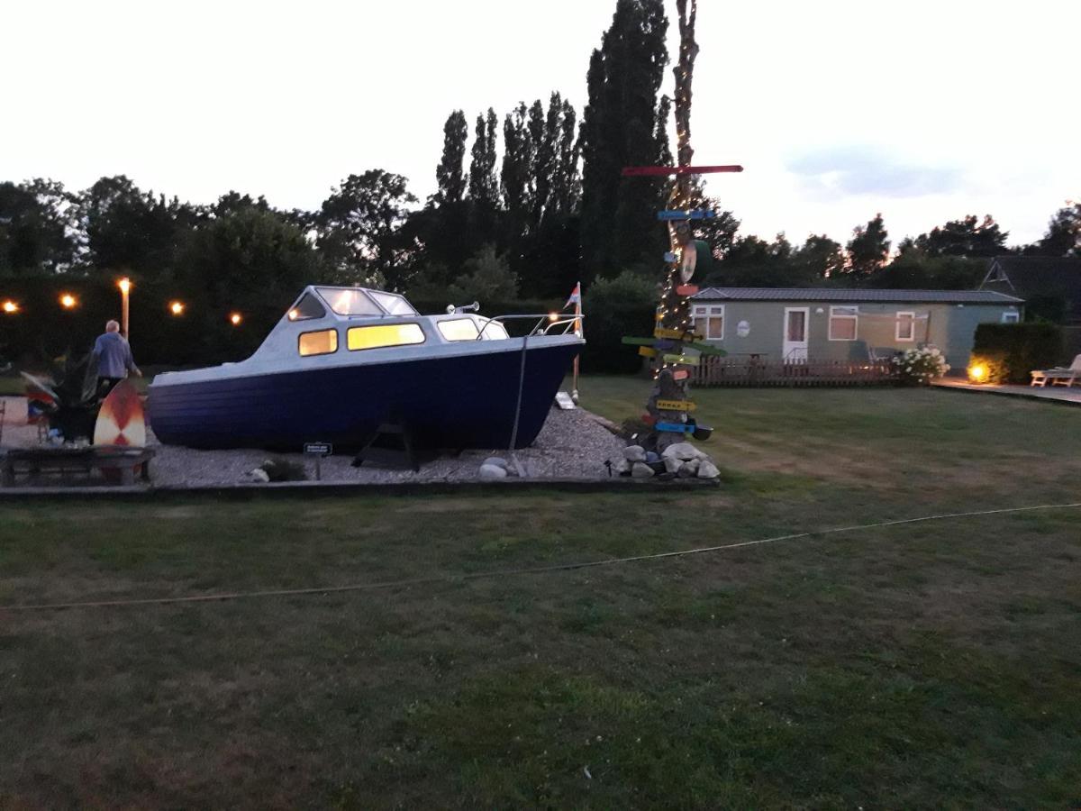 Locatie Het Knooppunt Engelse Chalet Nuis Bagian luar foto
