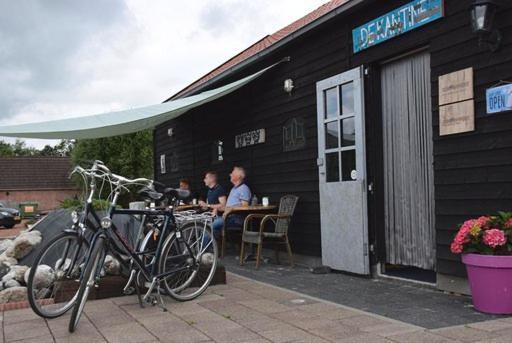 Locatie Het Knooppunt Engelse Chalet Nuis Bagian luar foto