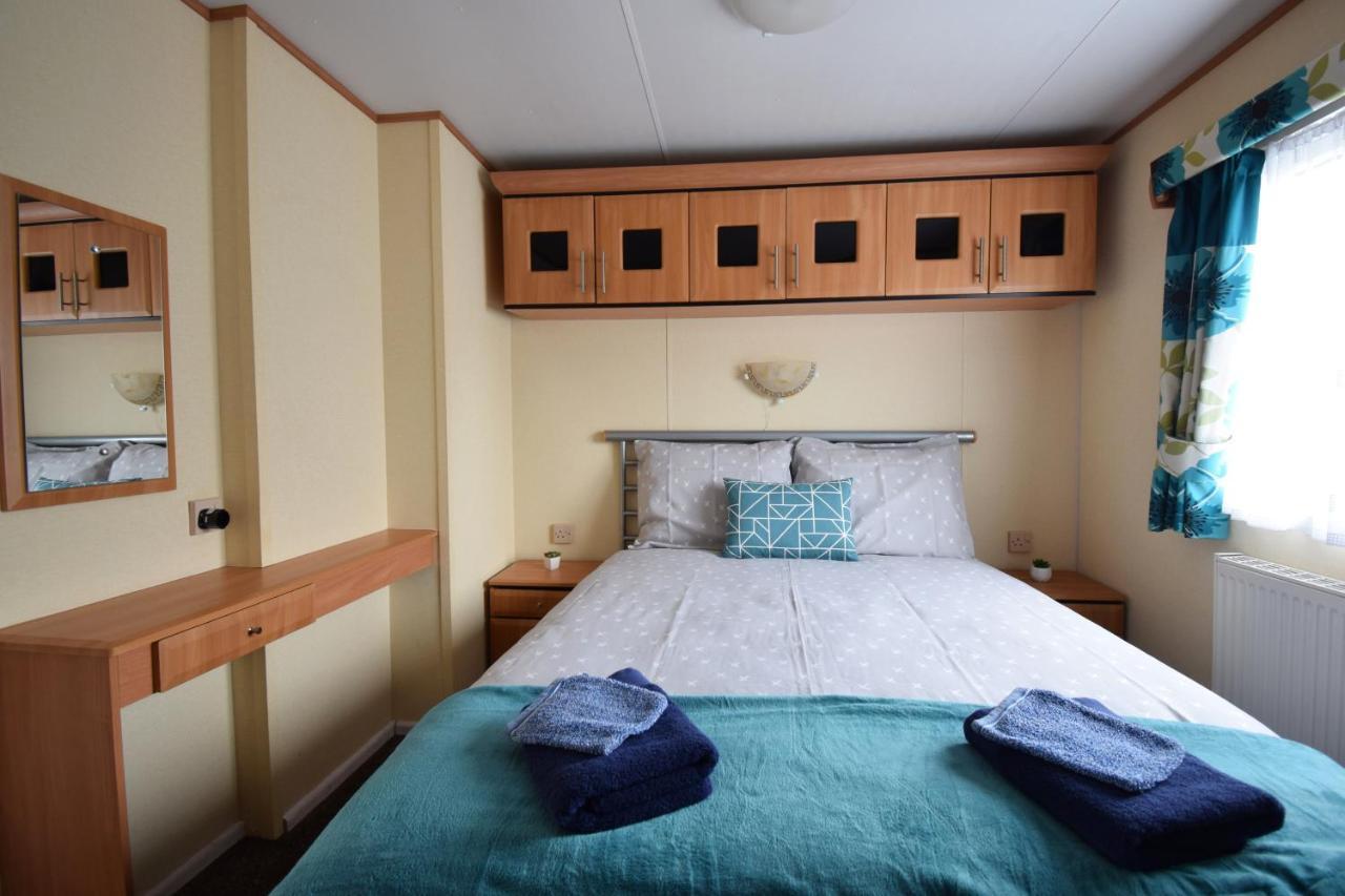 Locatie Het Knooppunt Engelse Chalet Nuis Bagian luar foto